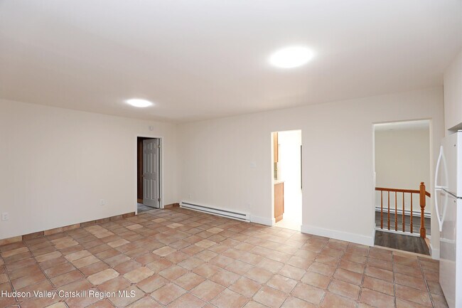 Foto del edificio - 14311 US-9W