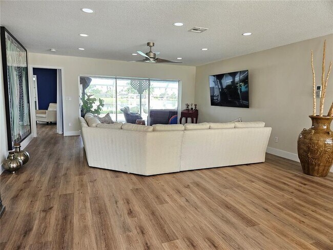 Foto del edificio - 917 S Gondola Dr