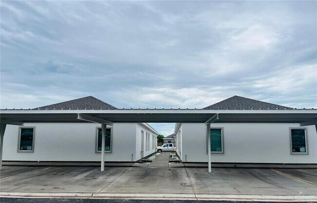 Foto del edificio - 1205 Shavano Dr