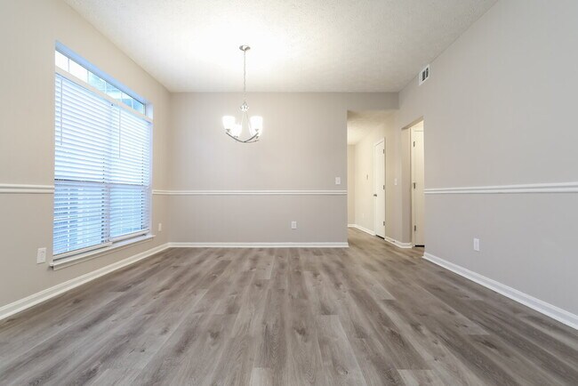 Building Photo - 4417 Princeton Terrace