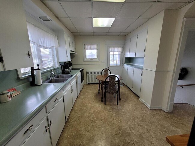 Foto del edificio - 120 E 6th St