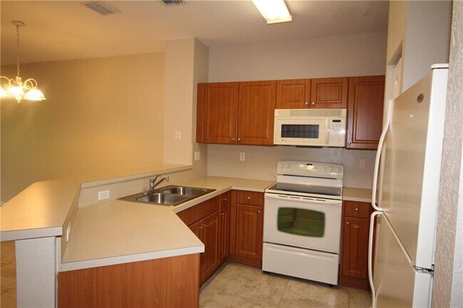 Building Photo - 6532 Catalina Ln