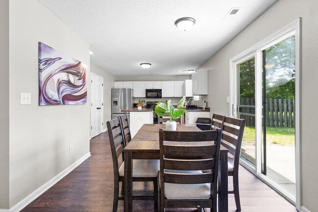 Building Photo - 9928 Comb Run Ct