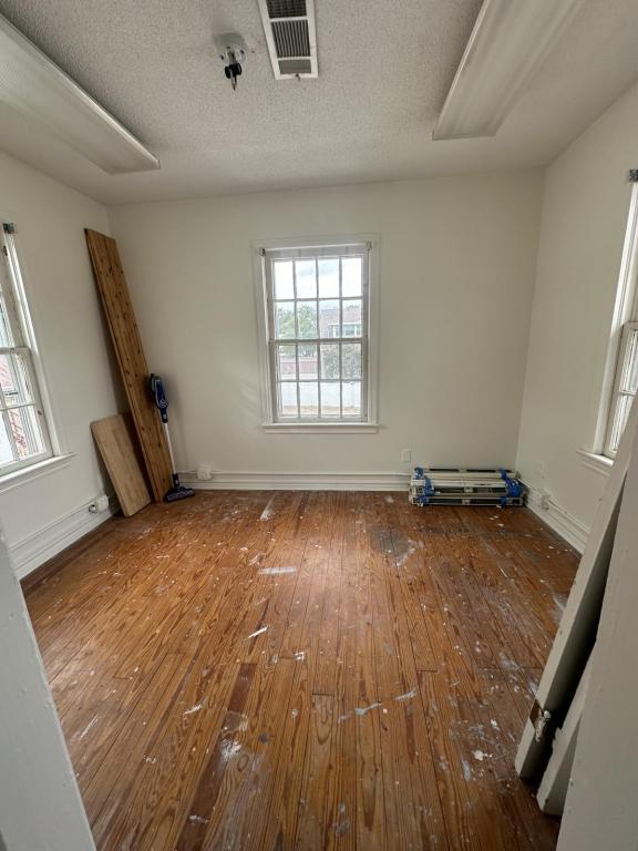 Building Photo - 704 S 26th St