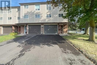 Building Photo - 44 Freshmeadow Dr