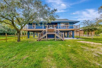 Building Photo - 18301 Murray Ln