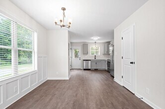 Building Photo - 923 Greenwood Ave