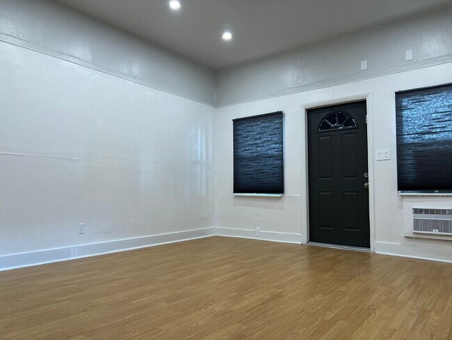 Foto del edificio - Hollywood Multifamily