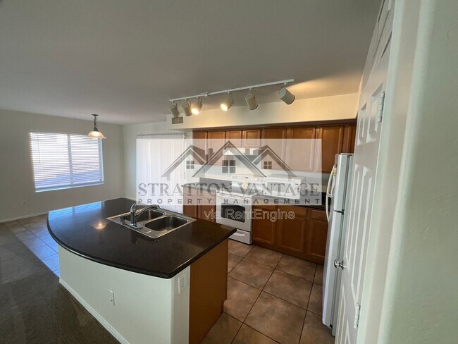 Foto del edificio - 15582 W Rio Vista Ln