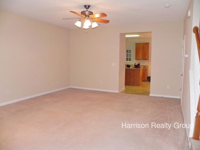 Building Photo - 3 bedroom in Raleigh NC 27610