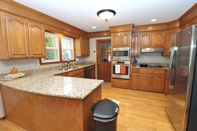 Building Photo - Single Family Home for Rent
