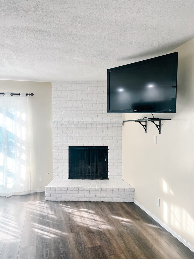 Foto del edificio - 15023 Hornell St