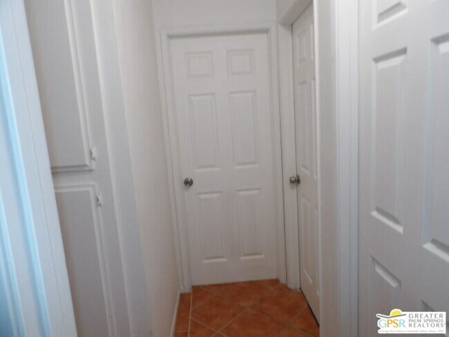 Foto del edificio - 65798 5th St