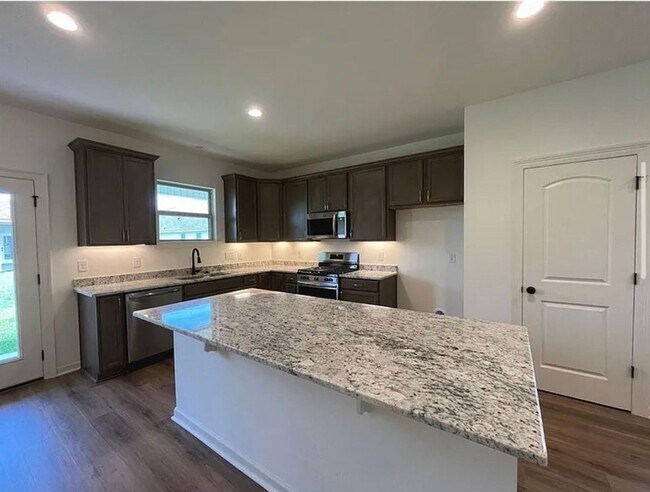 Foto del edificio - 20507 Stone House Rd