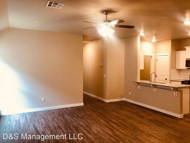 Foto del edificio - 3 br, 2 bath House - 5215 Oakwood Villas C...