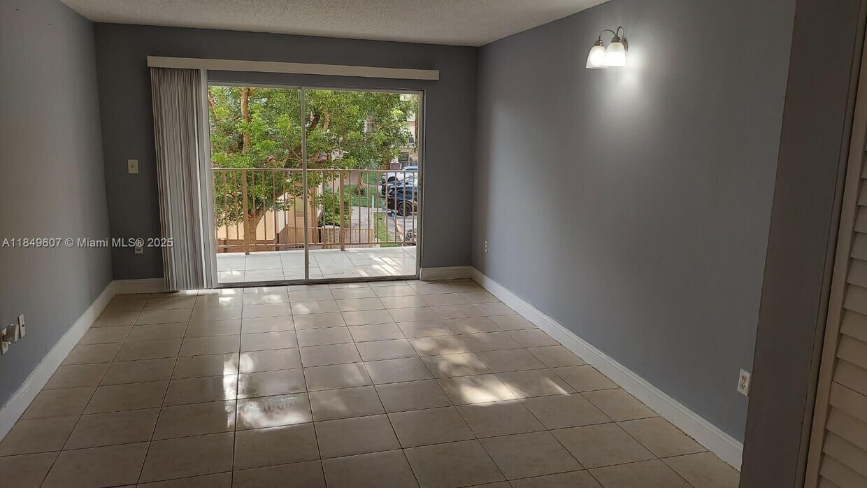 Primary Photo - 15231 SW 80th St