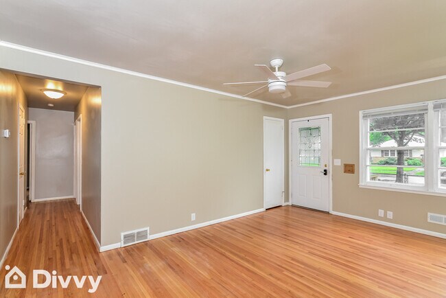Foto del edificio - 5115 Vincent Avenue North