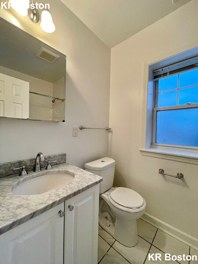 Foto del edificio - 4 Sherman Rd