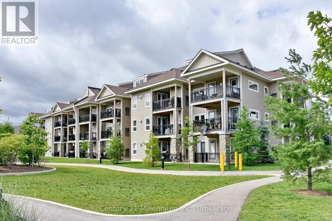 Building Photo - 5-205 Anchorage Cres