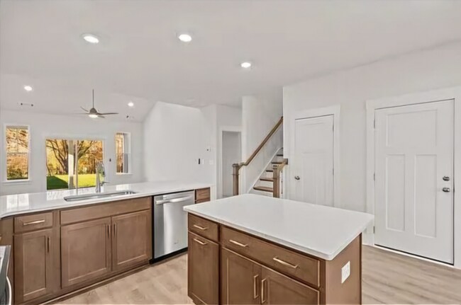 Building Photo - 499 Ml Pk Wy