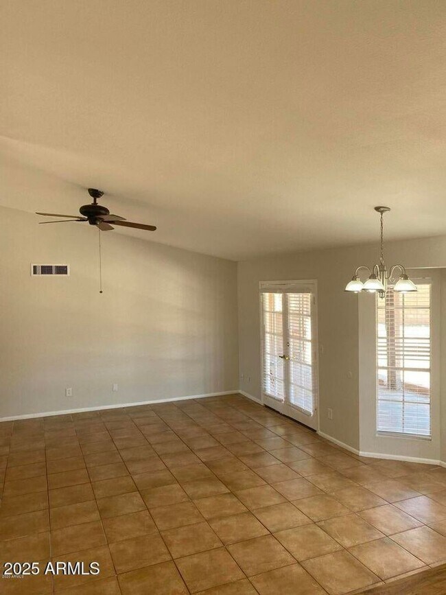 Foto del edificio - 18239 N 38th Dr