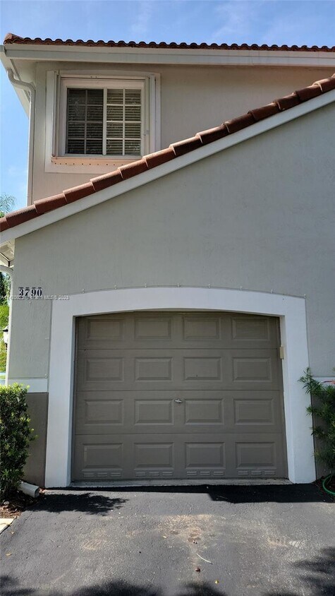 Foto principal - 3790 San Simeon Cir