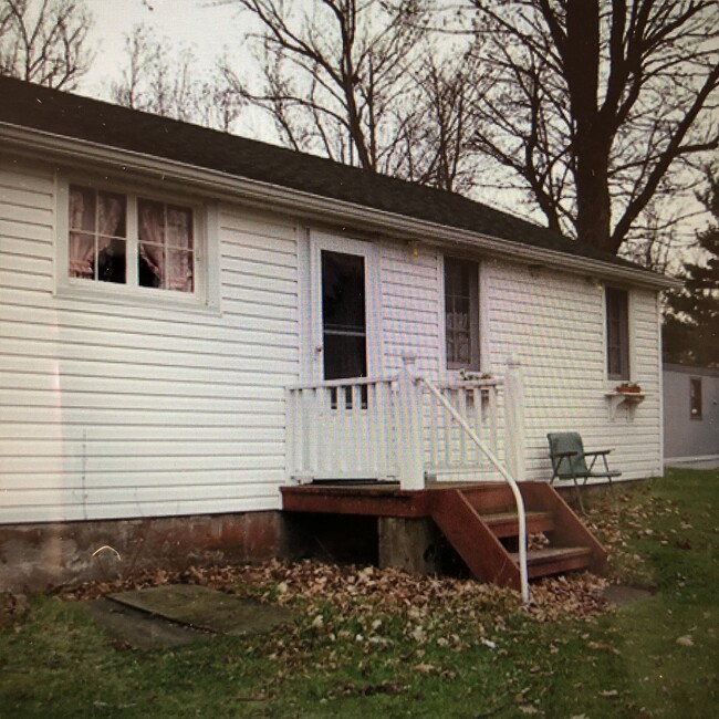 Front of Cabin from the road. - 26437 Linden street