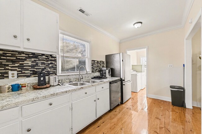 Building Photo - 555 Rutledge Ave