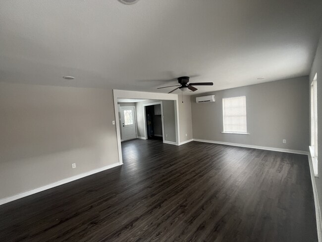 Foto del edificio - 412 E 5th St