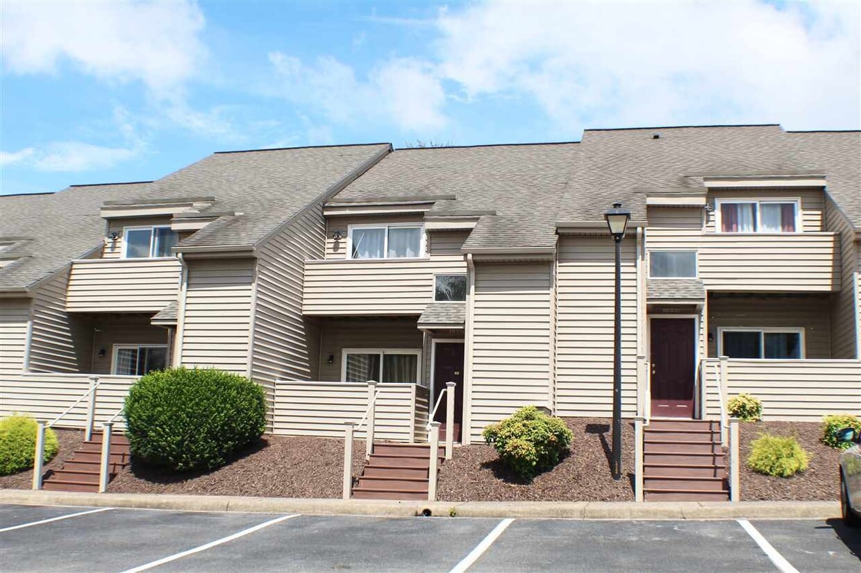 1335 Bradley Dr, Harrisonburg, VA 22801 Townhome Rentals in