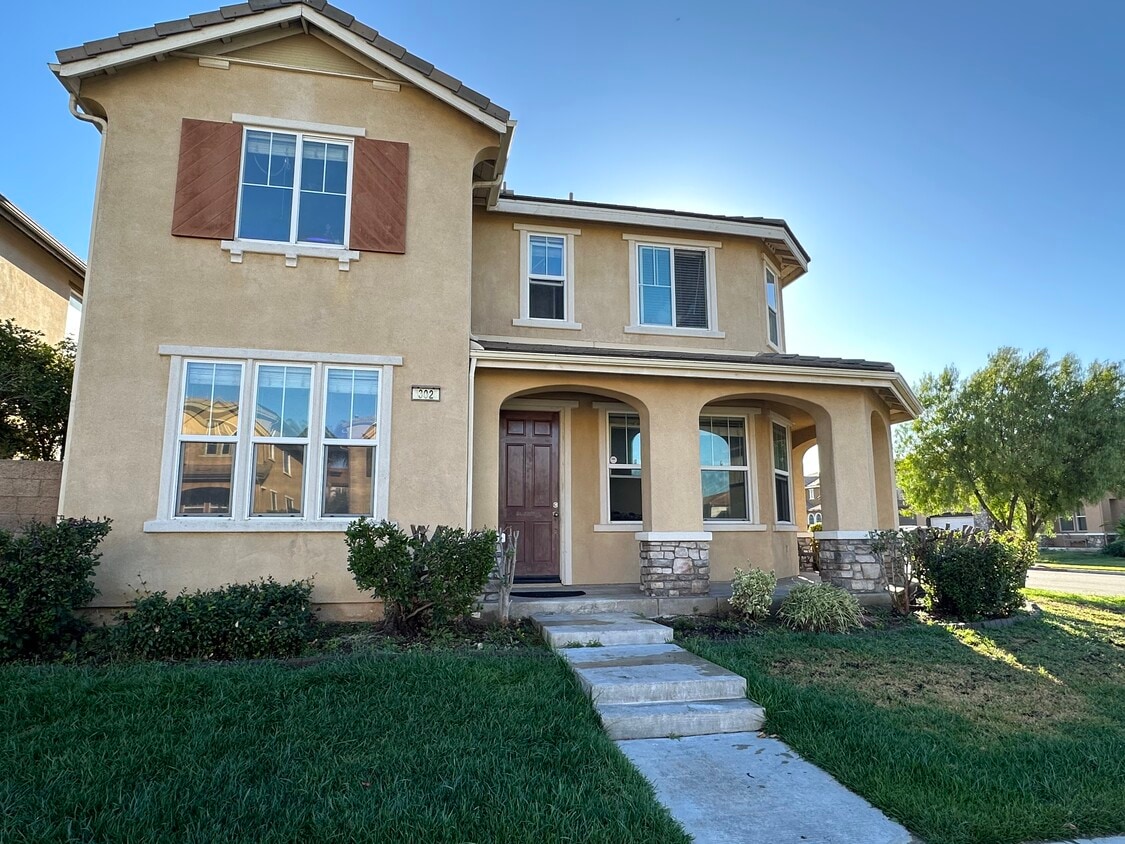 302 N Marin Privado, Ontario, CA 91764 House Rental in Ontario, CA