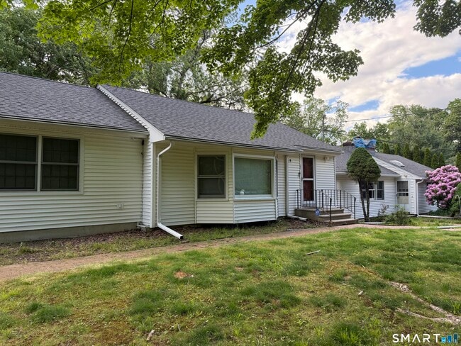 Building Photo - 381 Nichols Ave