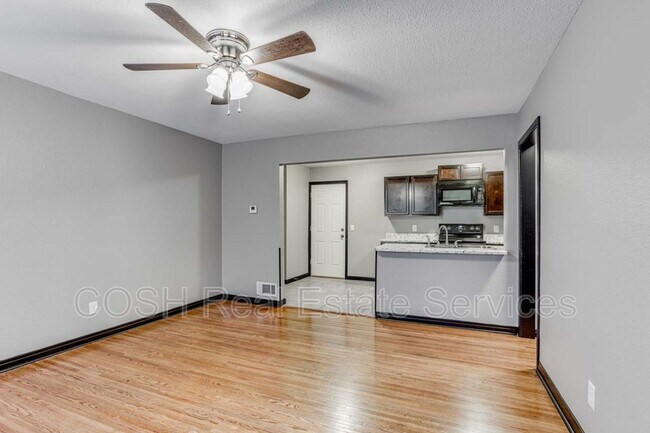 Foto del edificio - 726 S Oliver Ave