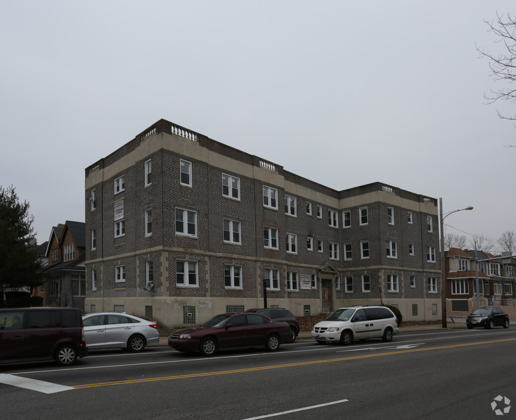 Primary Photo - Boulevard Apartments