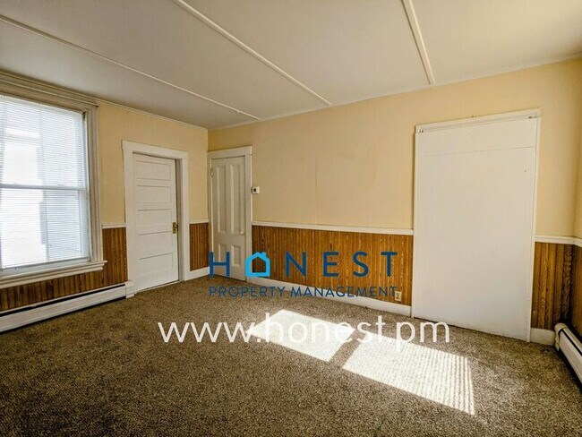 Foto del edificio - 122 Benton Ave