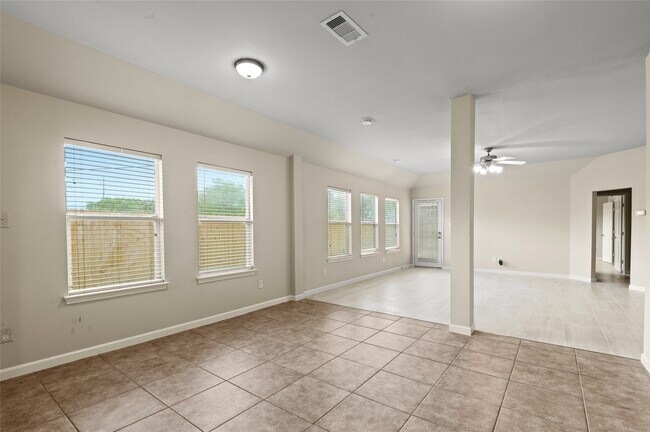 Foto del edificio - 14703 Briceland Springs Dr