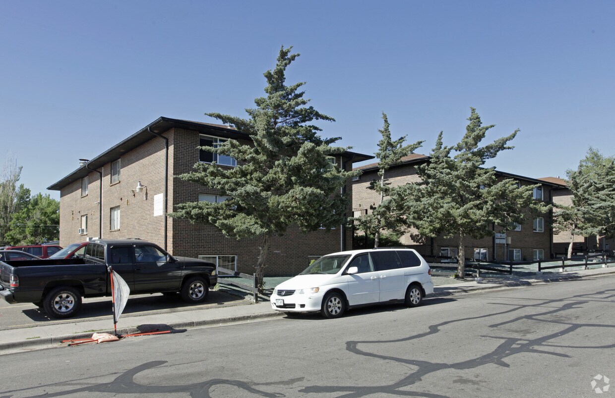 Primary Photo - Greenpoint Apartments