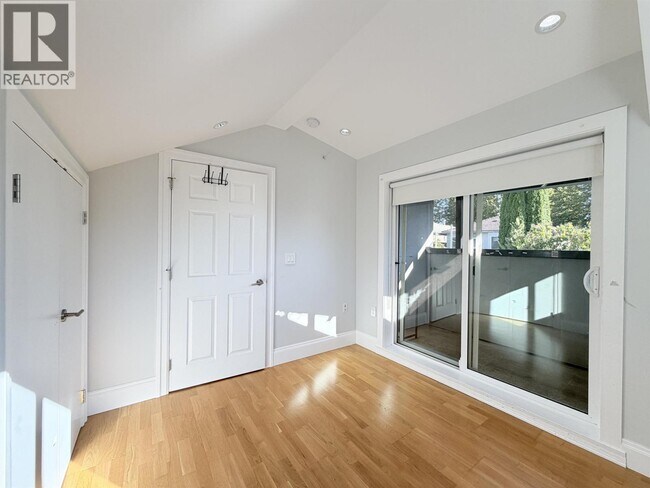 Photo du bâtiment - 2532 W 5th Ave
