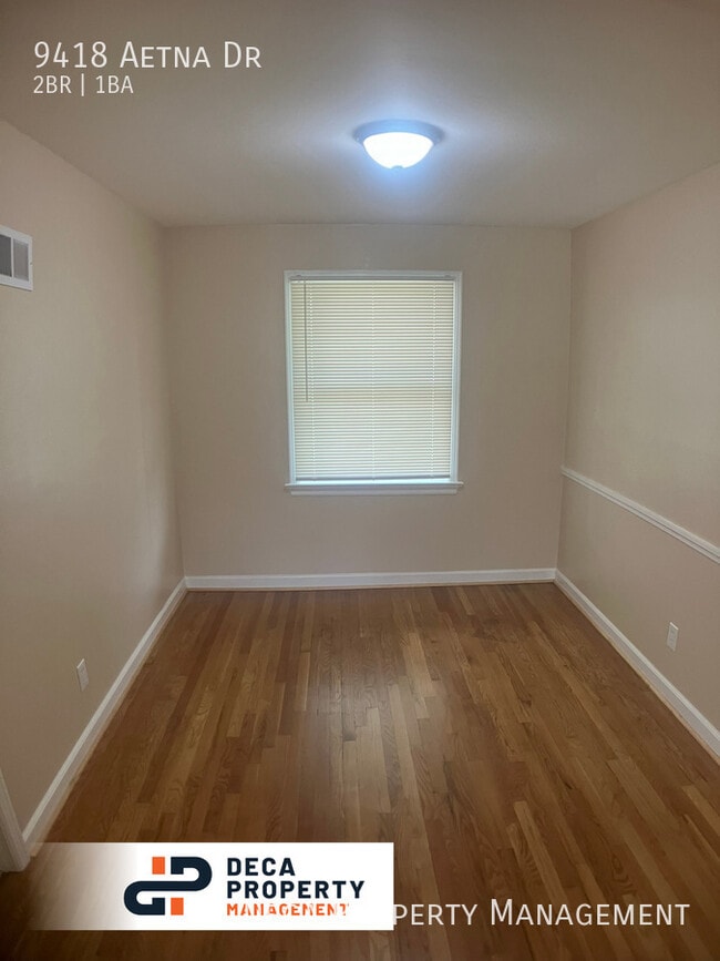 Building Photo - 9418 Aetna Dr