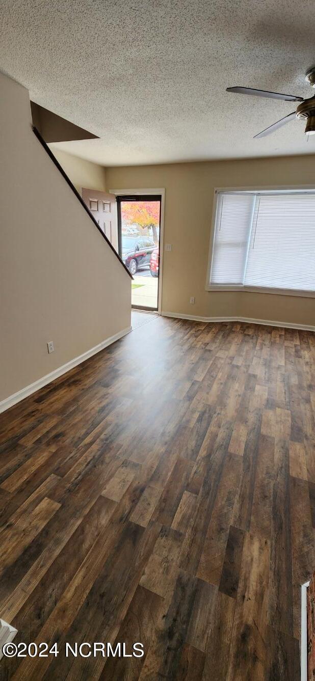Foto del edificio - 3300 Landmark St