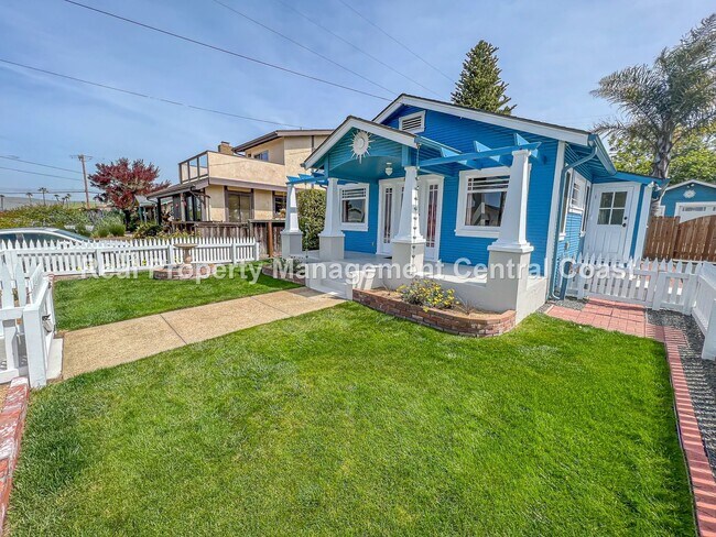 Building Photo - AVAILABLE SEPTEMBER - Beautiful Morro Bay ...