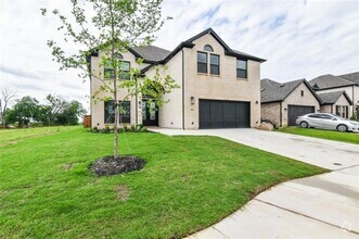 Building Photo - 2001 Corbera Dr