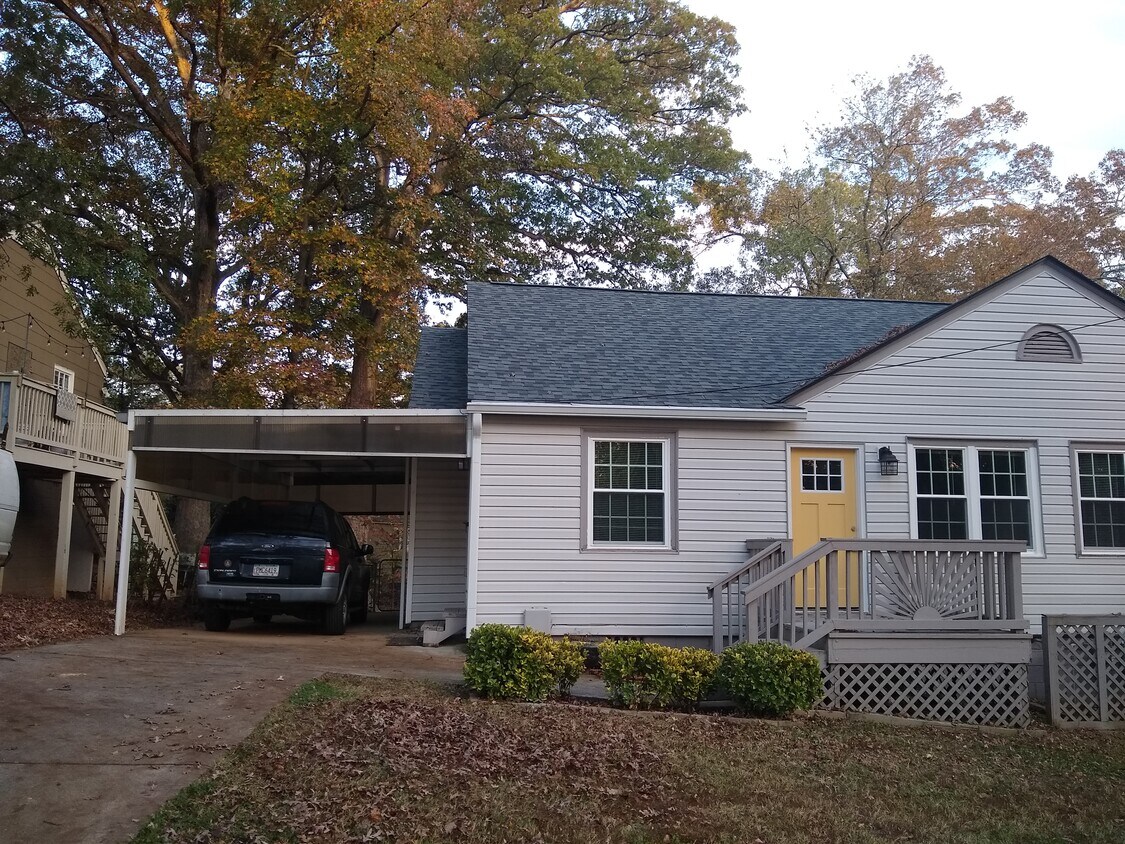Newly renovated duplex home within walking distance to Marietta Square! - 339 Stokes Ave SE