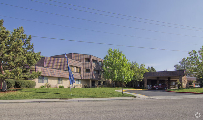 Building Photo - Chateau De Boise