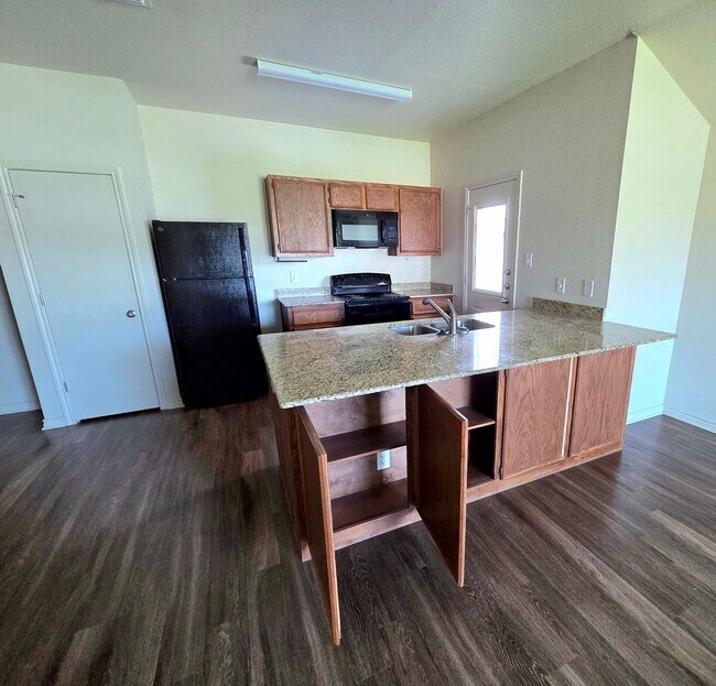 Foto del edificio - AVAILABLE NOW! (SECTION 8 ACCEPTED)