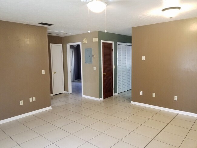 Photo - 5306 Plum Ave House