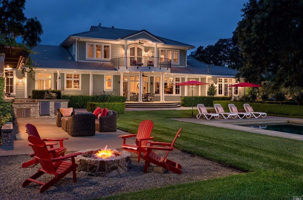 Foto principal - 345 Silverado Trail N