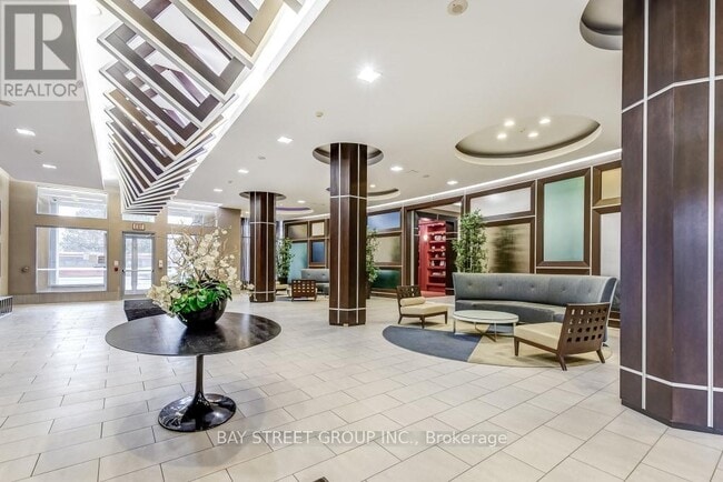 Building Photo - 5793 Yonge St