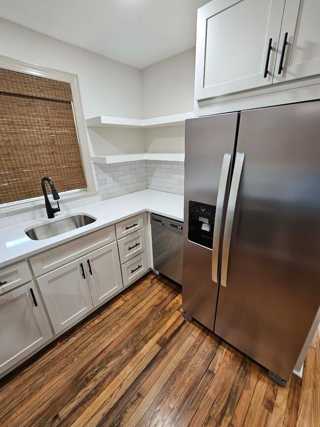 Building Photo - 152 E Orange St