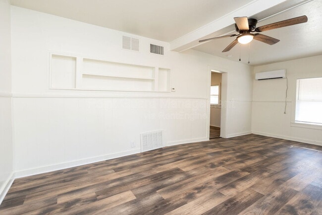 Foto del edificio - 1160 S Richmond Ave